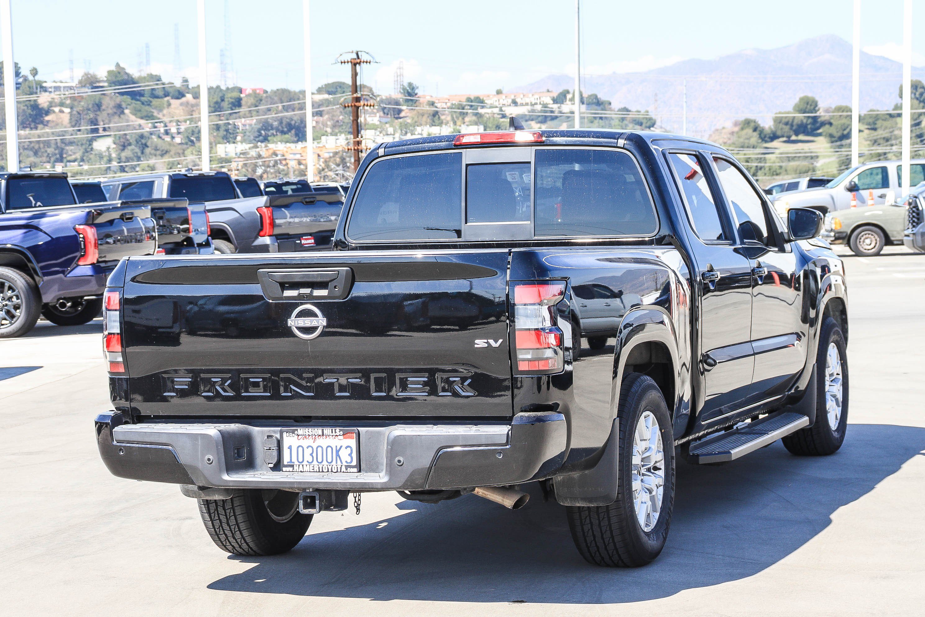 Used 2022 Nissan Frontier SV w/ Technology Package RWD image 5