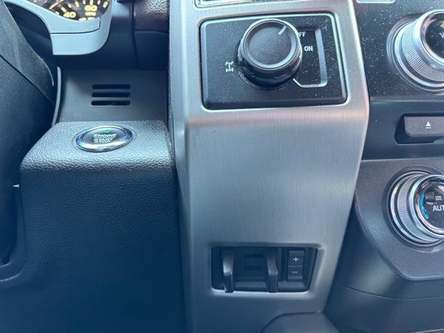 Used 2015 Ford F150 Platinum w/ Equipment Group 701A Luxury image 18