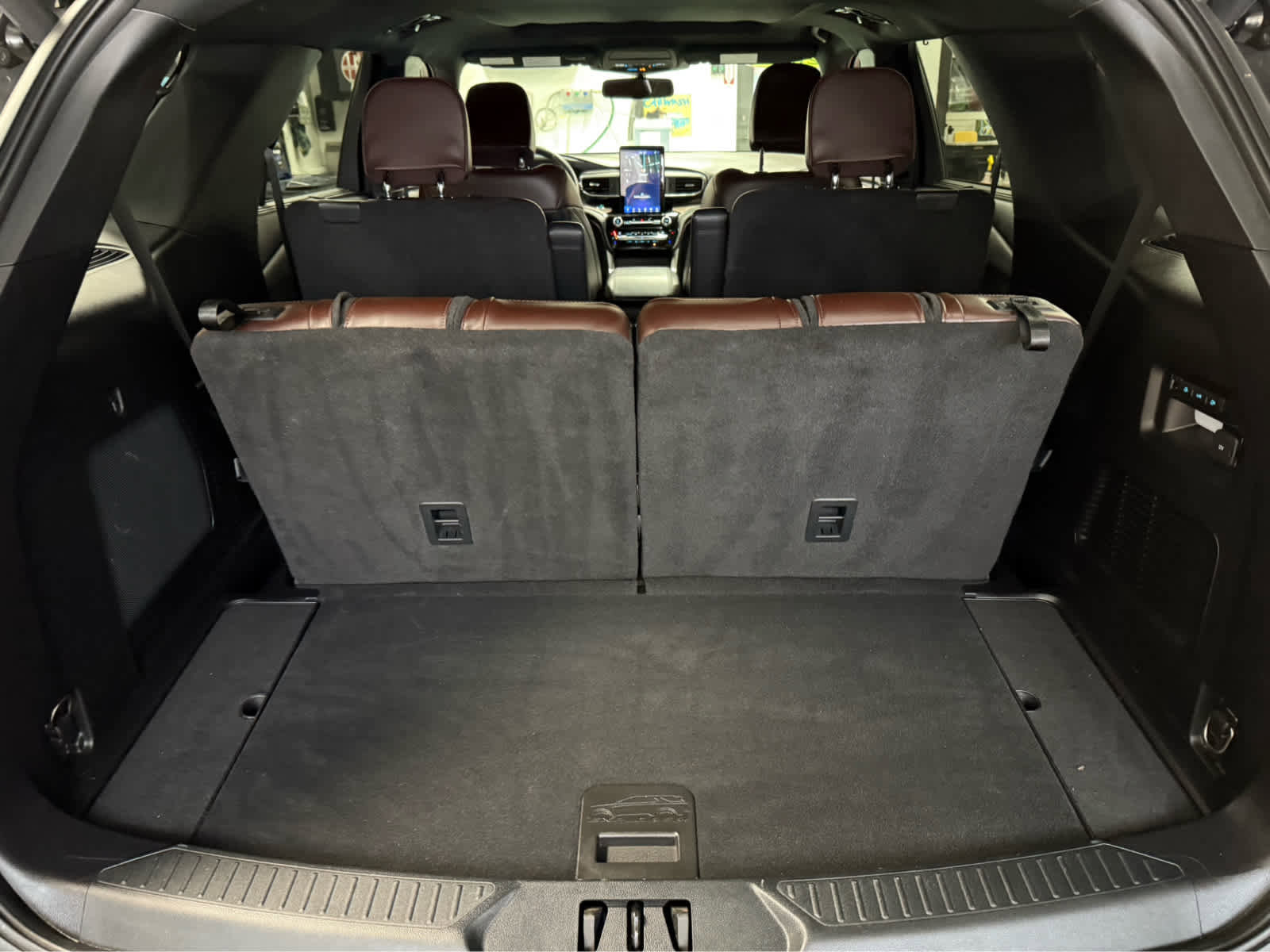 Used 2021 Ford Explorer Platinum w/ Equipment Group 601A image 23