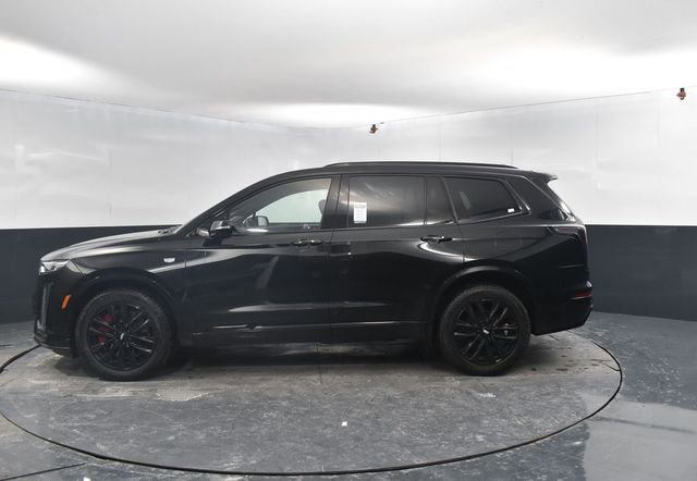 Used 2023 Cadillac XT6 Sport w/ LPO, ONYX Package image 5