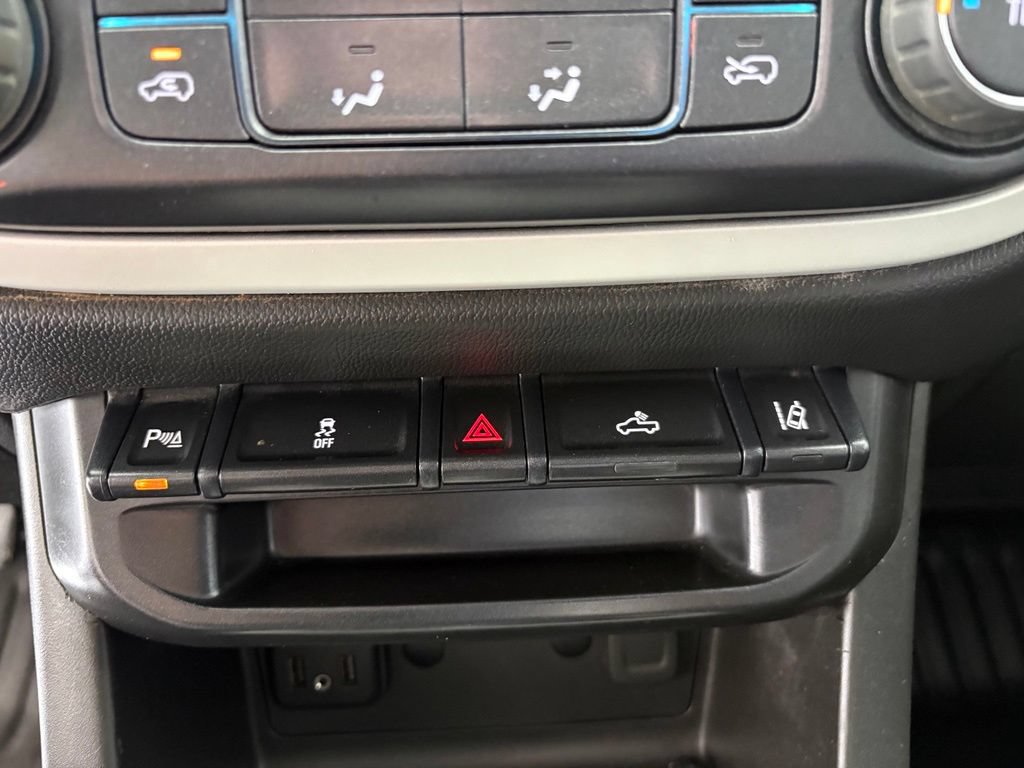Used 2022 Chevrolet Colorado LT w/ Fleet Safety Package RWD image 9