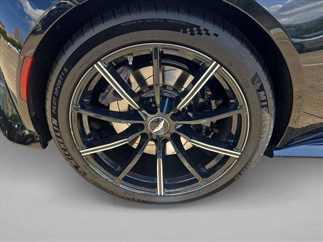 Used 2019 Aston Martin V8 Vantage Coupe RWD image 23