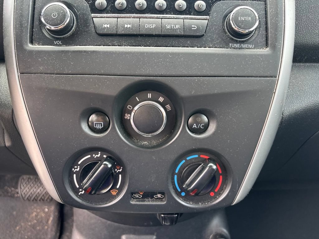 Used 2017 Nissan Versa SV w/ Fog Lights Package FWD image 12