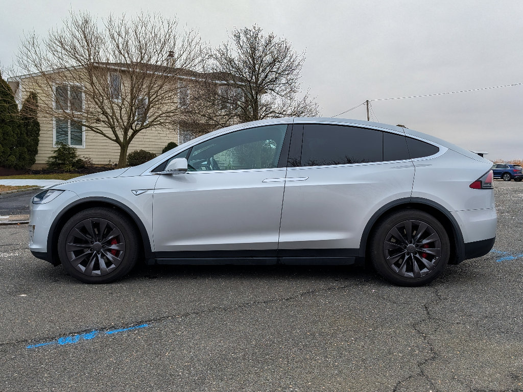 Used 2016 Tesla Model X Performance image 9