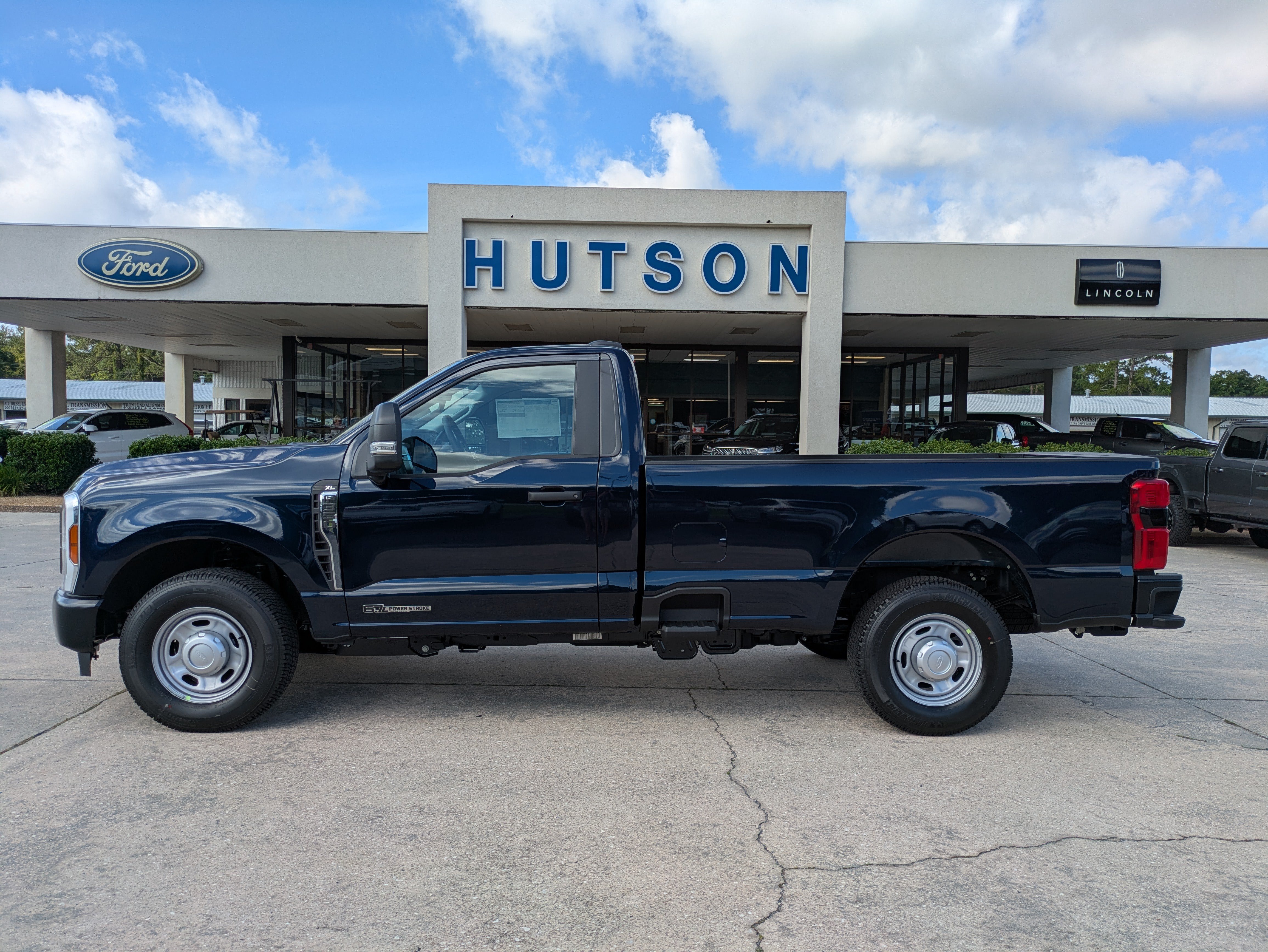 Used 2025 Ford F350 XL w/ 360-Degree Camera Package