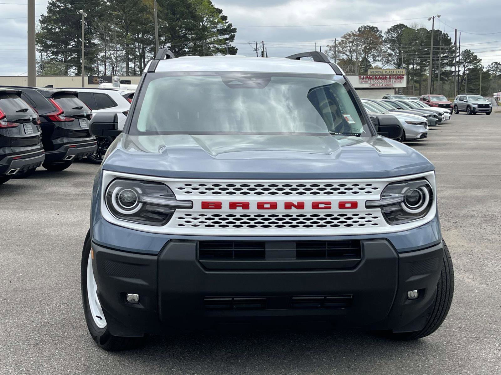 Used 2025 Ford Bronco Sport Heritage w/ Convenience Package image 2