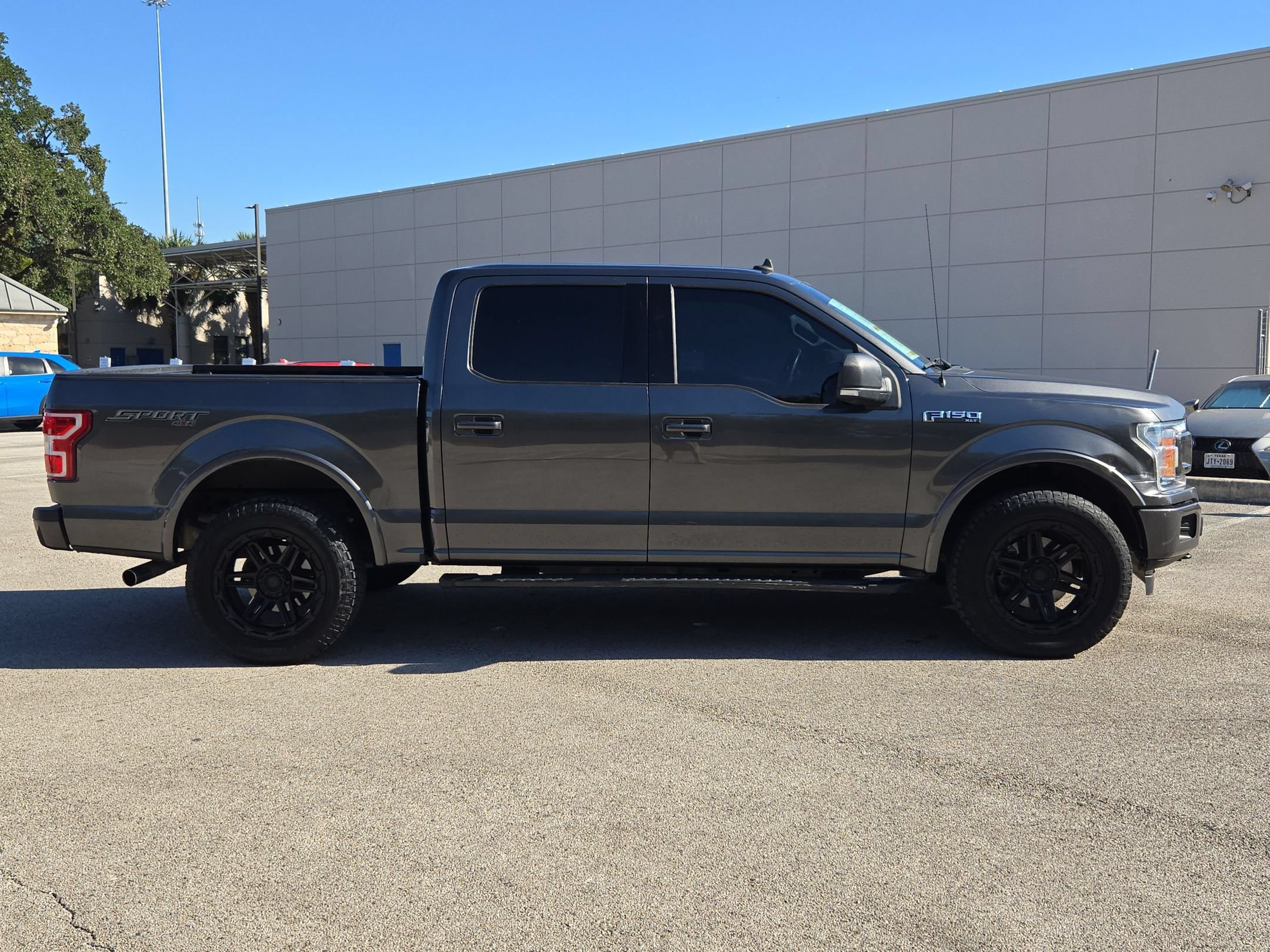 Used 2019 Ford F150 XLT w/ Equipment Group 302A Luxury AWD/4WD image 2