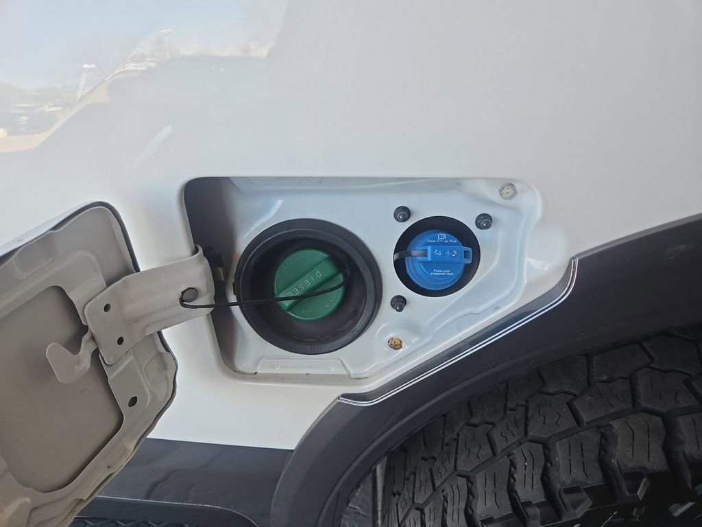 Used 2019 Nissan Titan PRO-4X w/ Pro-4x Convenience Package image 22