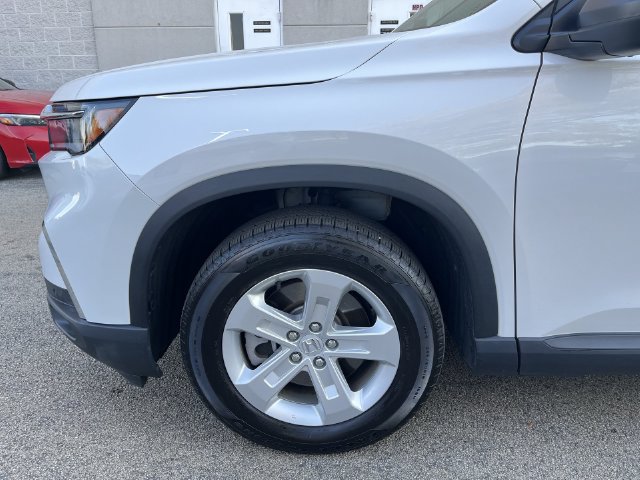 Used 2024 Honda Pilot LX image 27