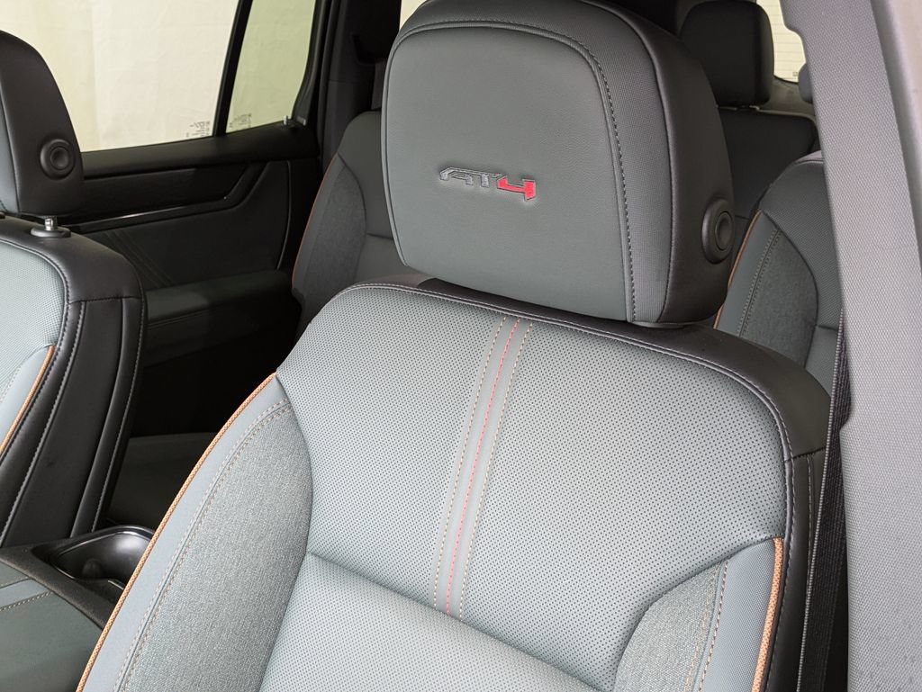 New 2026 GMC Acadia AT4 w/ LPO, Floor Liner Package AWD/4WD image 5