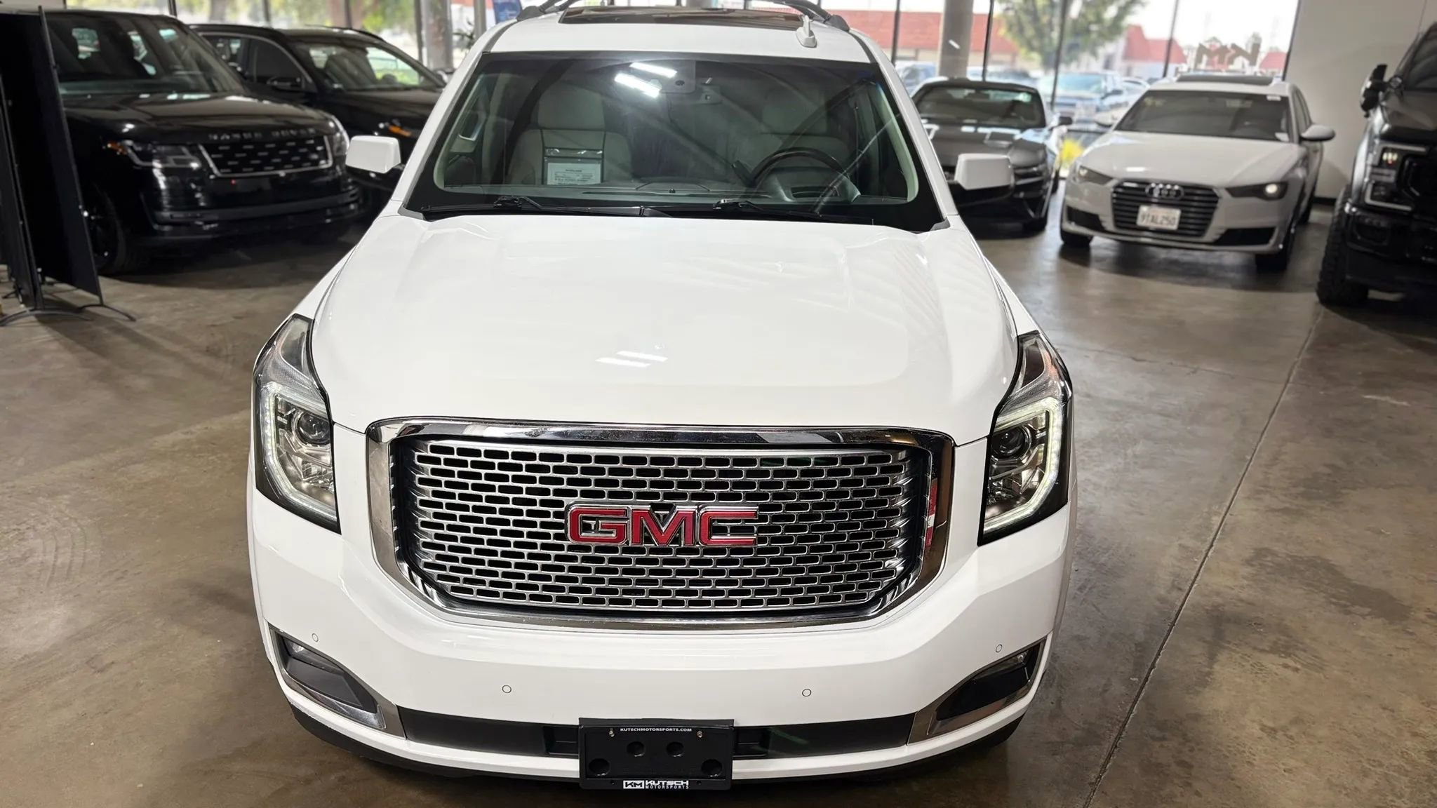 Used 2016 GMC Yukon Denali w/ Open Road Package image 3