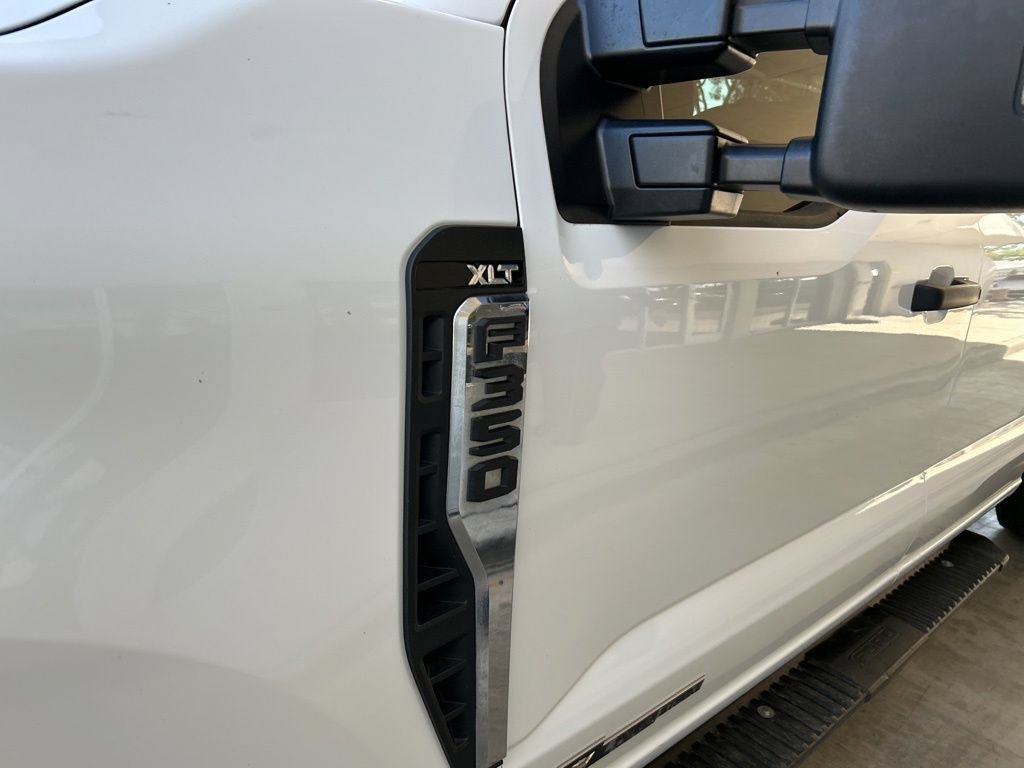 Used 2024 Ford F350 XLT w/ FX4 Off-Road Package AWD/4WD image 14