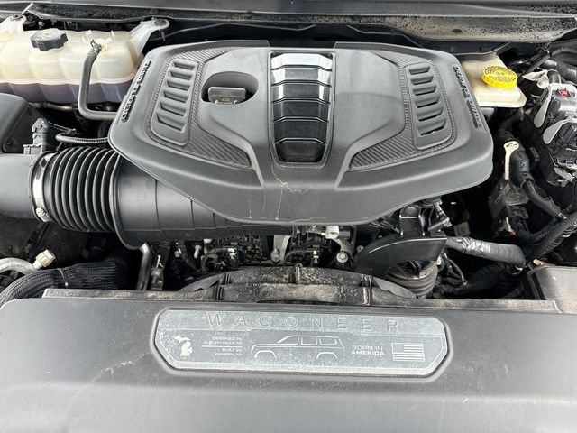 Used 2023 Jeep Wagoneer Series III w/ Preferred Equipment Group AWD/4WD image 27