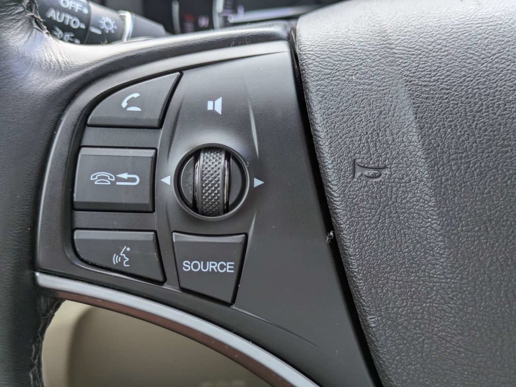 Used 2017 Acura MDX FWD w/ Technology Package image 28