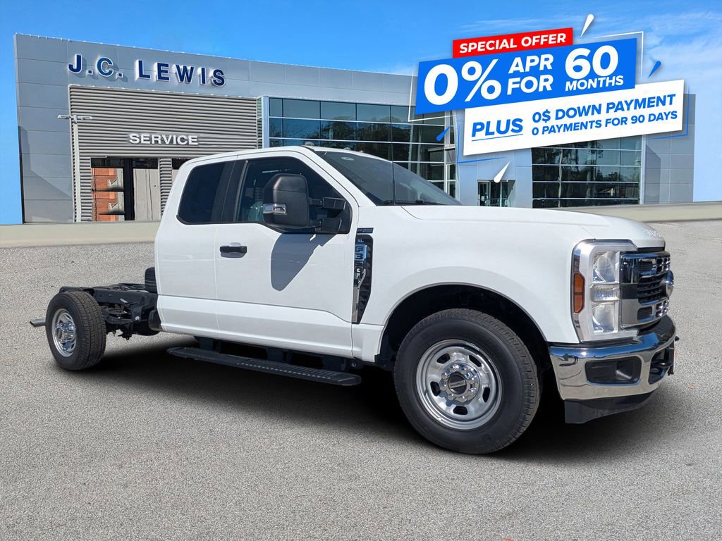 New 2025 Ford F350 XL w/ XL Chrome Package