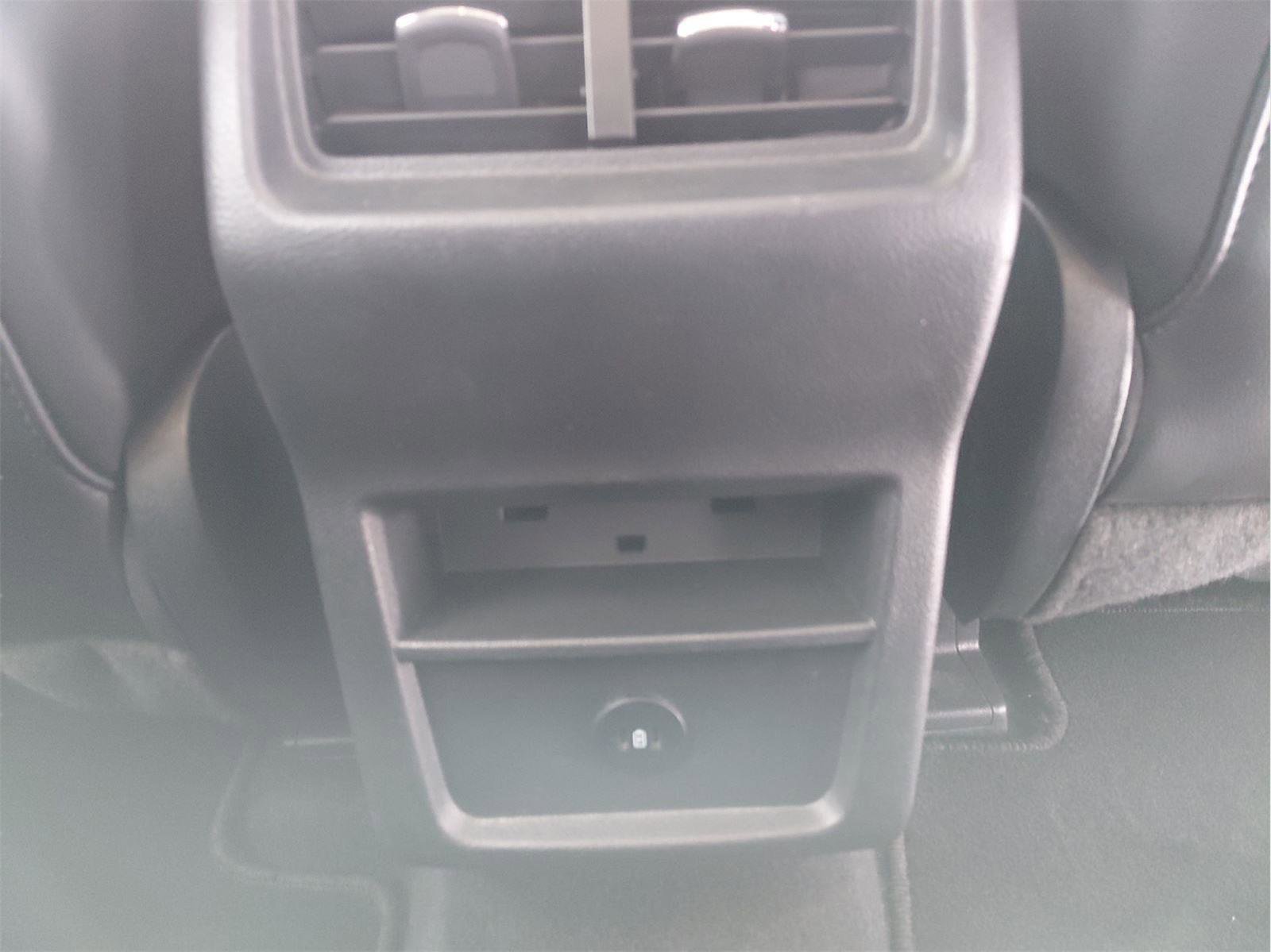 Used 2024 Ford Edge SEL image 20