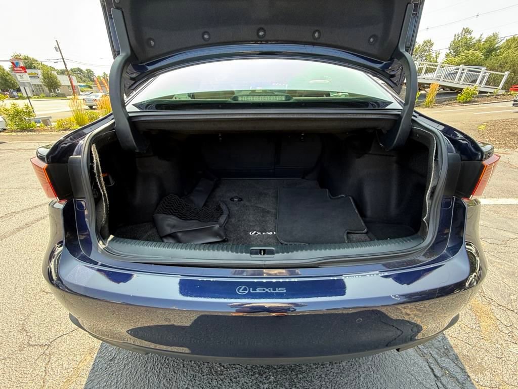 Used 2019 Lexus IS 300 w/ Premium Package RWD image 13