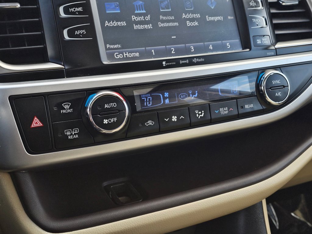 Used 2016 Toyota Highlander XLE image 11