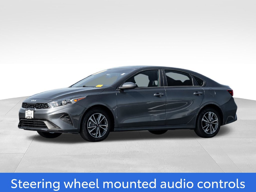 Used 2024 Kia Forte LXS FWD image 3