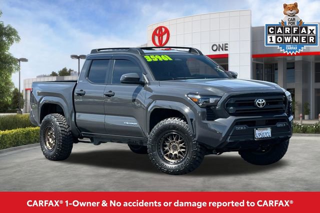 Used 2024 Toyota Tacoma SR5 RWD image 2