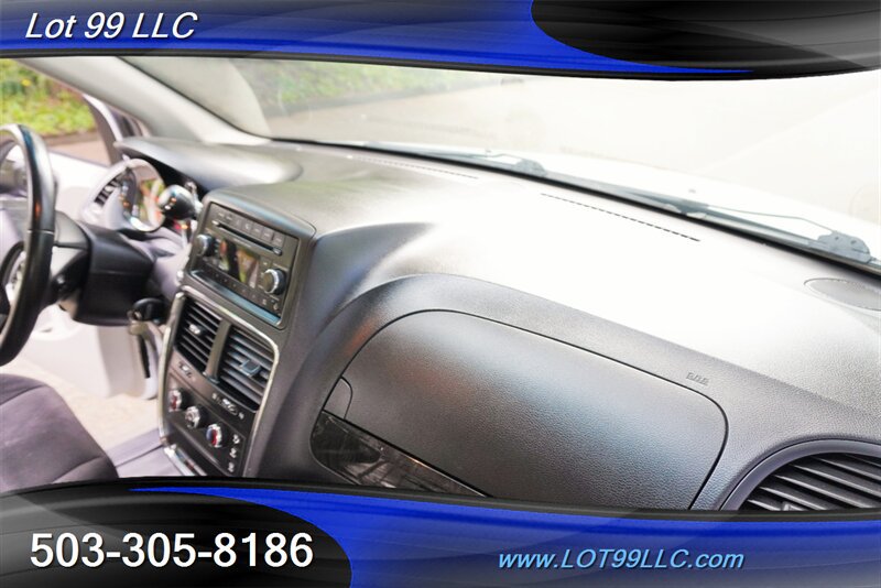 Used 2014 RAM C/V Tradesman w/ UConnect Hands-Free Group FWD image 23