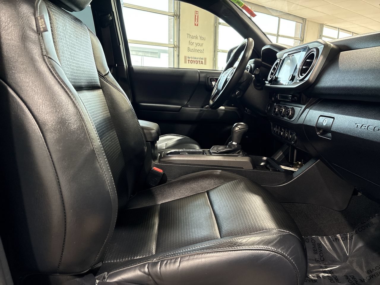 Used 2018 Toyota Tacoma TRD Off-Road w/ TRD Premium Off Road Package RWD image 25