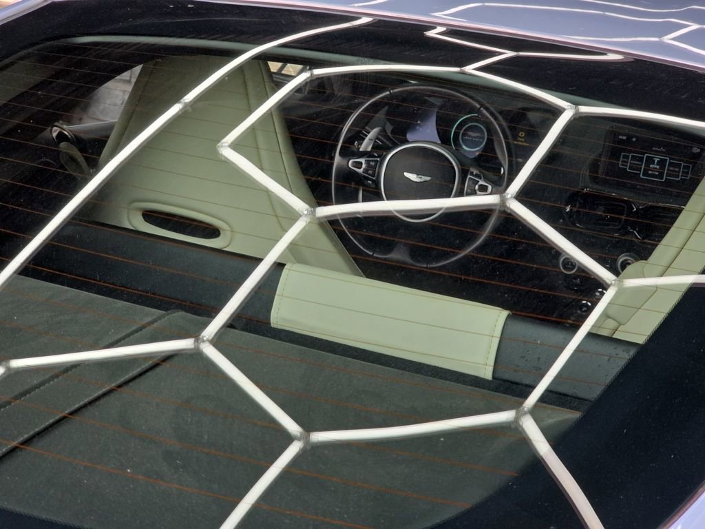 Used 2020 Aston Martin V8 Vantage Coupe image 35