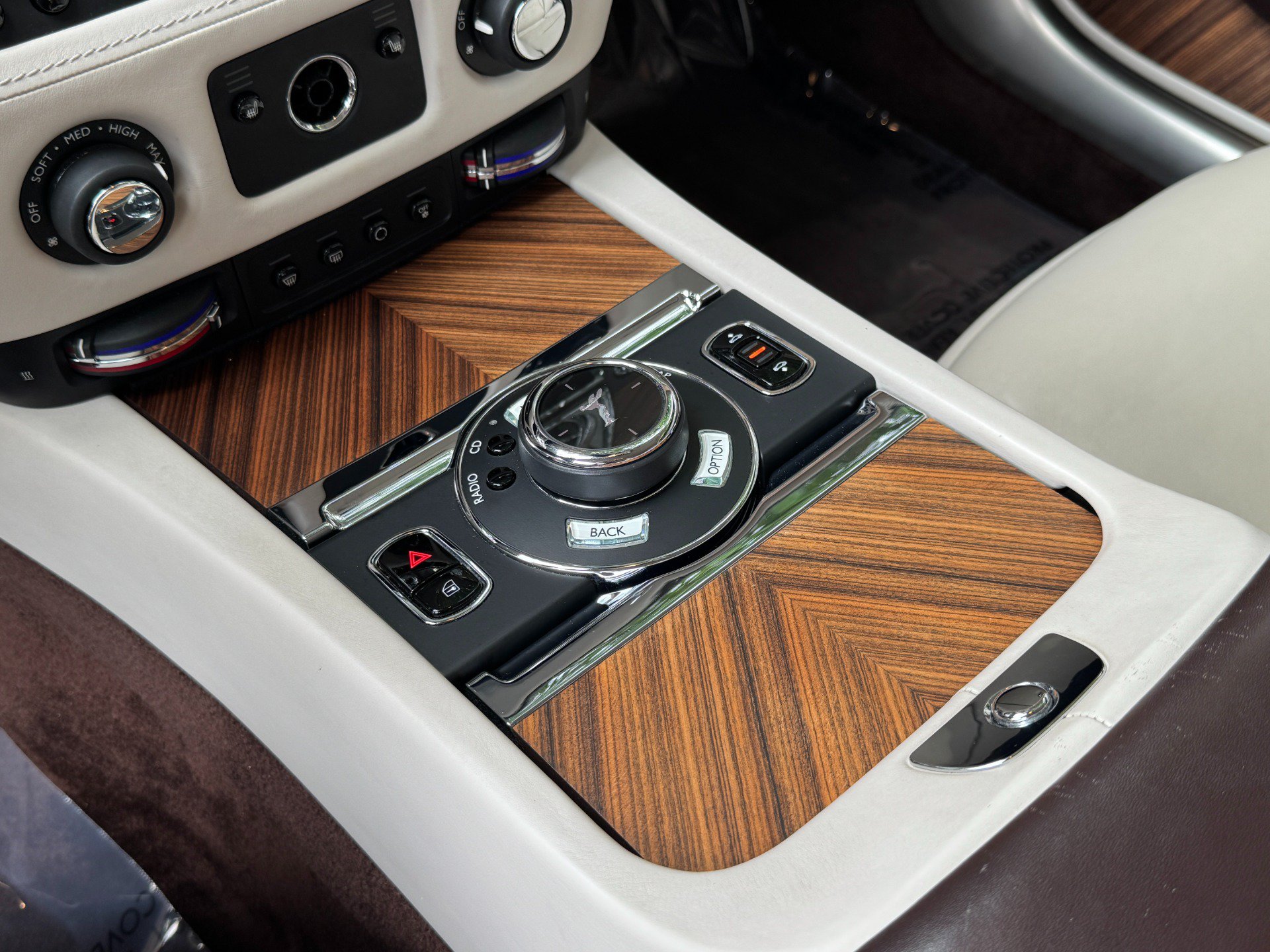 Used 2017 Rolls-Royce Wraith RWD image 48