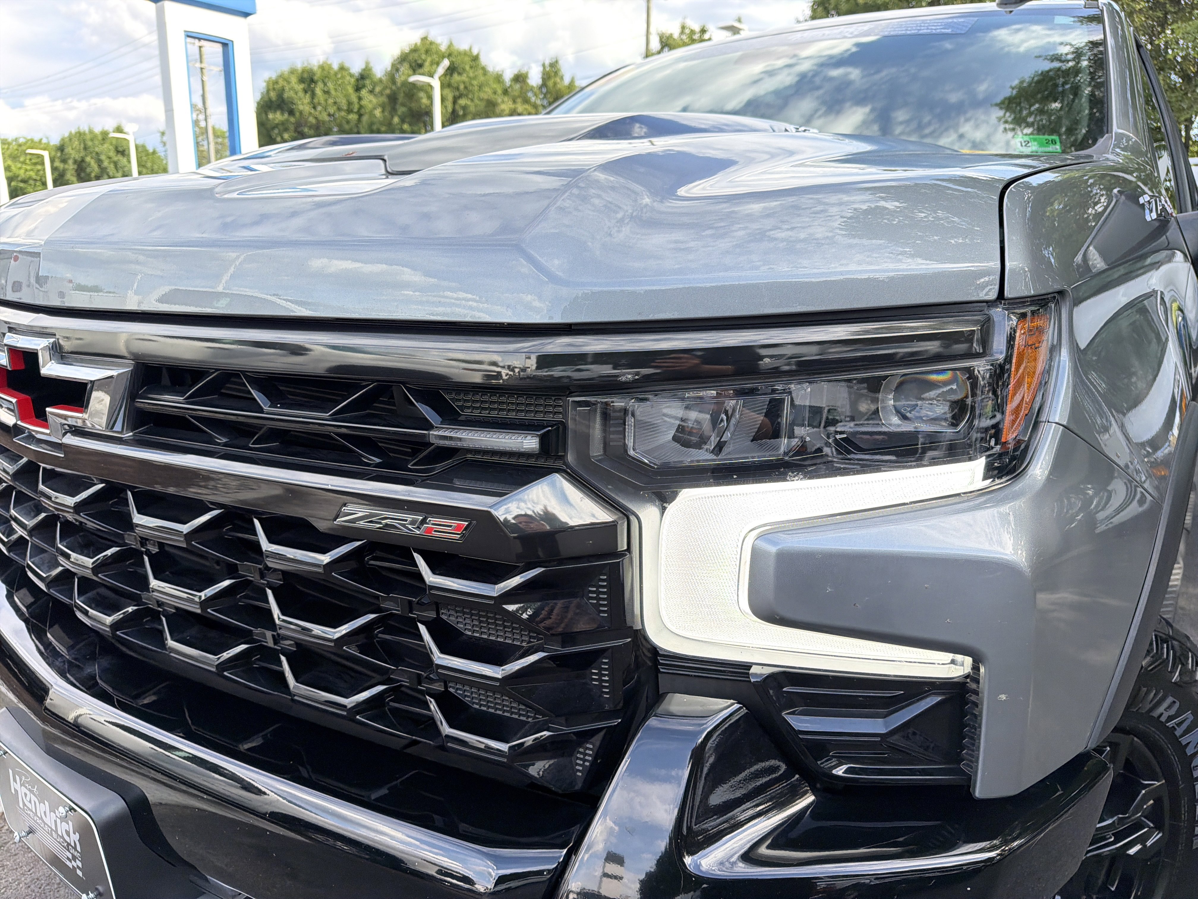 Used 2023 Chevrolet Silverado 1500 ZR2 w/ Technology Package AWD/4WD image 6