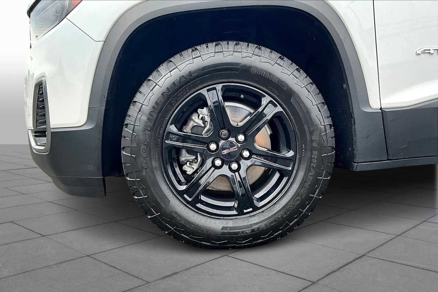 Certified 2022 GMC Acadia AT4 image 10