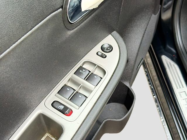 Used 2010 Chevrolet Malibu LTZ image 16