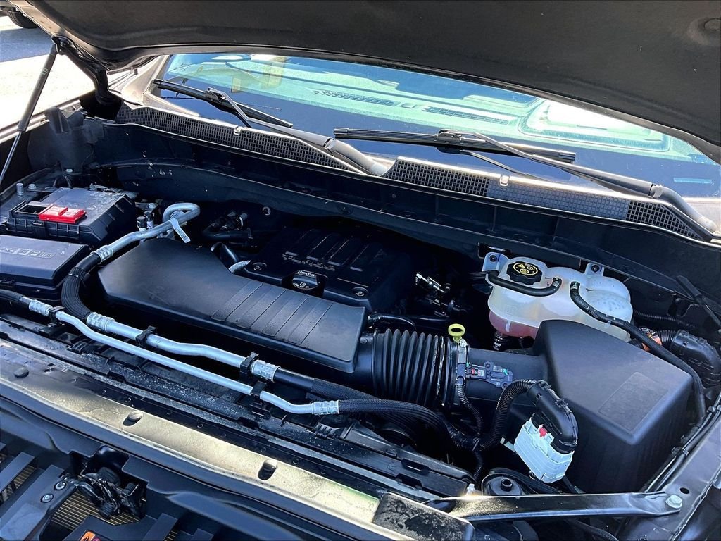 Used 2023 Chevrolet Silverado 1500 LT AWD/4WD image 36