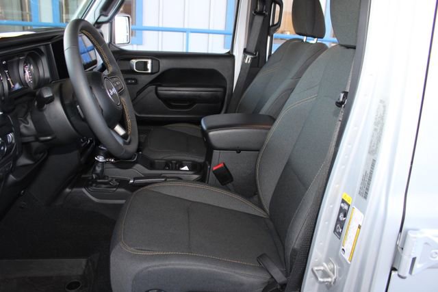 Used 2024 Jeep Wrangler Sport S image 19