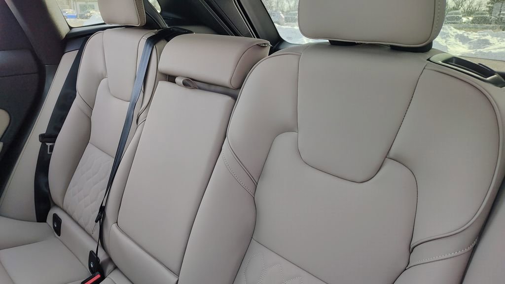 New 2026 Volvo XC60 B5 Plus w/ Protection Package Premier image 26