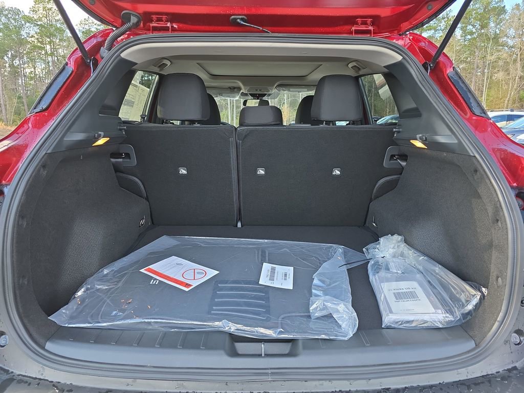 New 2026 Nissan Kicks SV w/ SV Premium Package FWD image 15