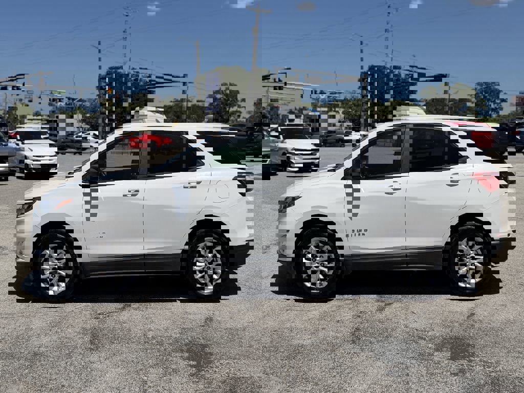 Used 2021 Chevrolet Equinox LS w/ LS Convenience Package FWD image 8