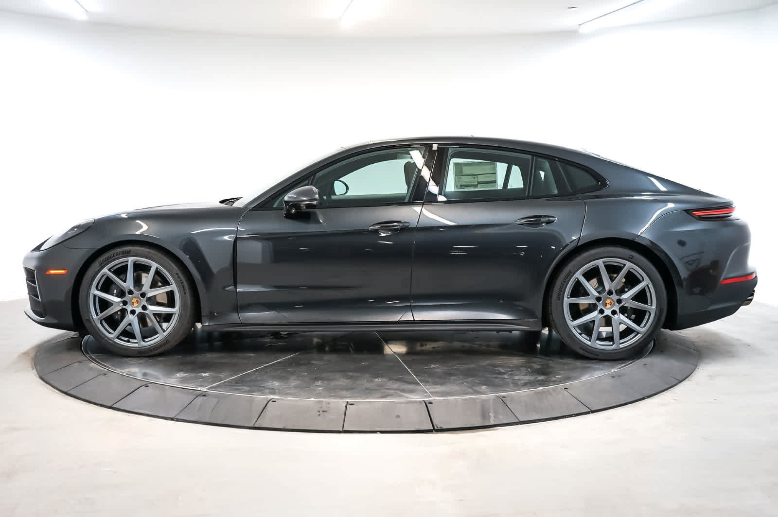 New 2026 Porsche Panamera RWD image 2