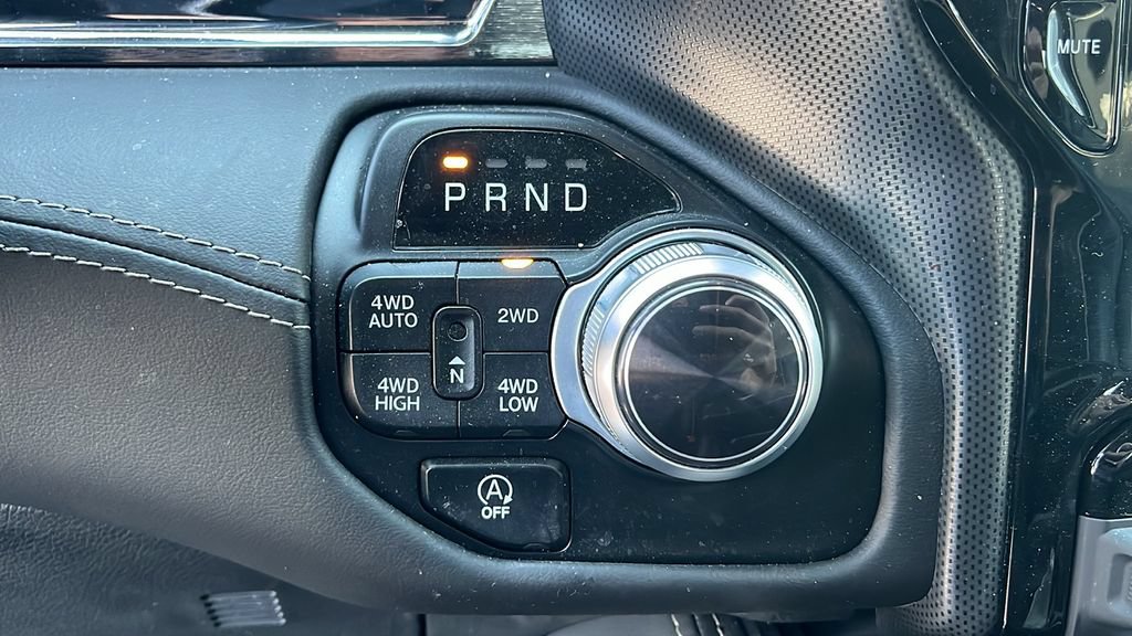 Used 2022 RAM 1500 Limited AWD/4WD image 14