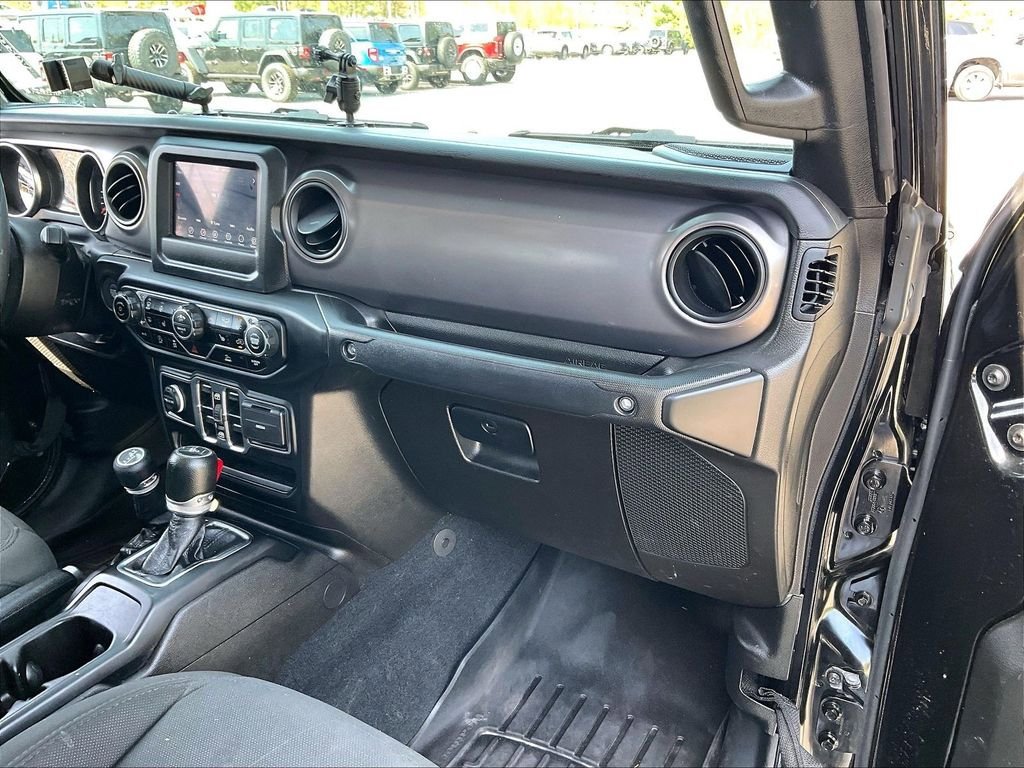 Used 2023 Jeep Gladiator Sport AWD/4WD image 12