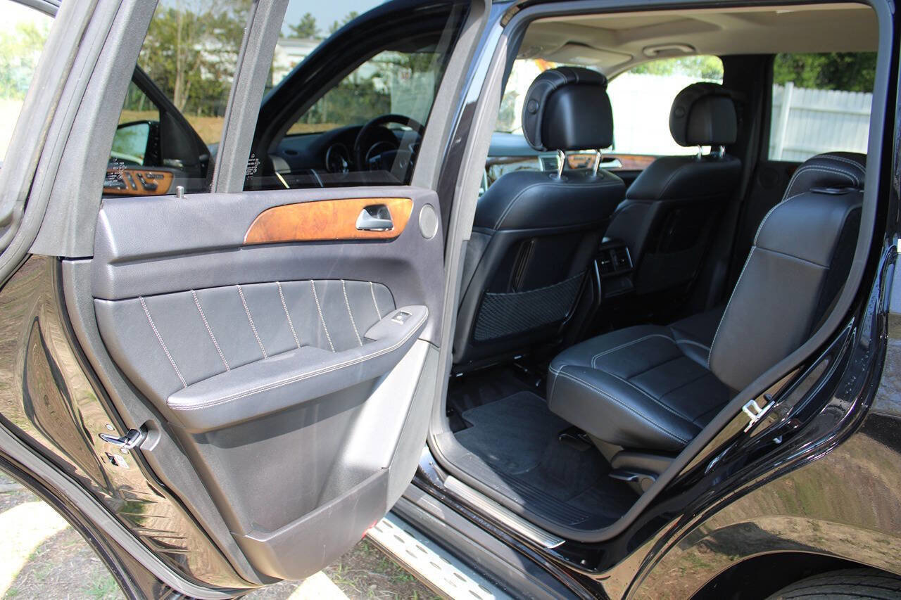 Used 2015 Mercedes-Benz GL 320 BlueTEC 4MATIC image 30