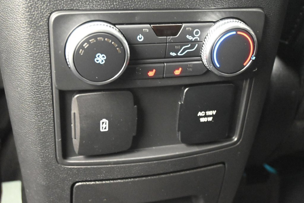 Used 2022 Ford Explorer Limited w/ Equipment Group 301A AWD/4WD image 18