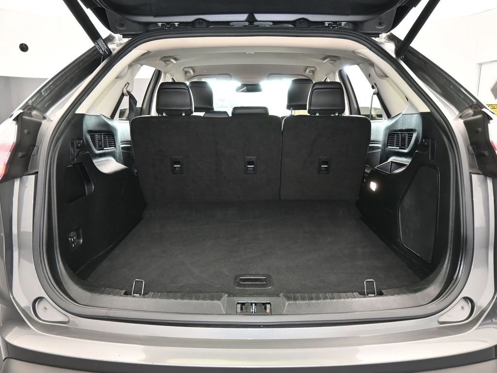 Used 2022 Ford Edge Titanium image 41