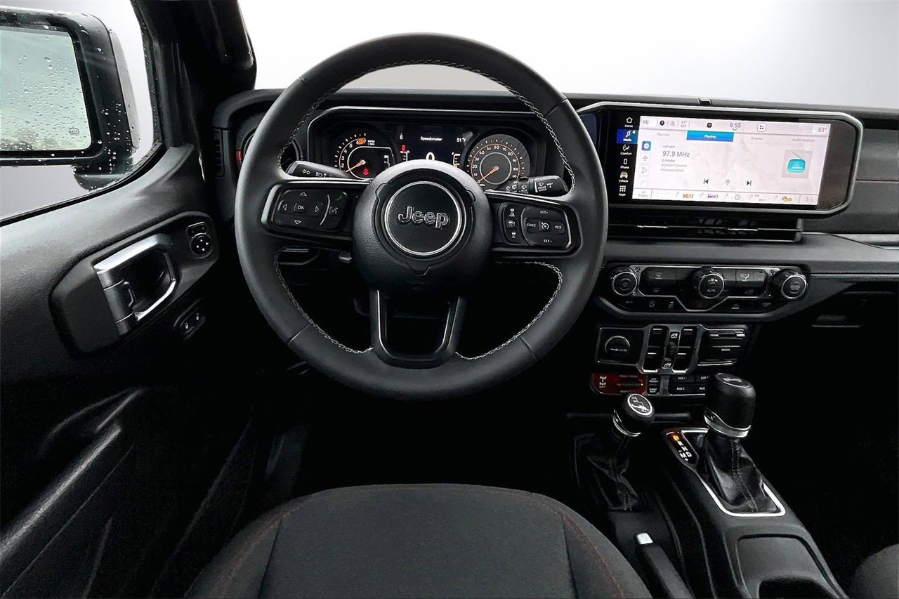 Certified 2025 Jeep Wrangler Unlimited Rubicon image 10