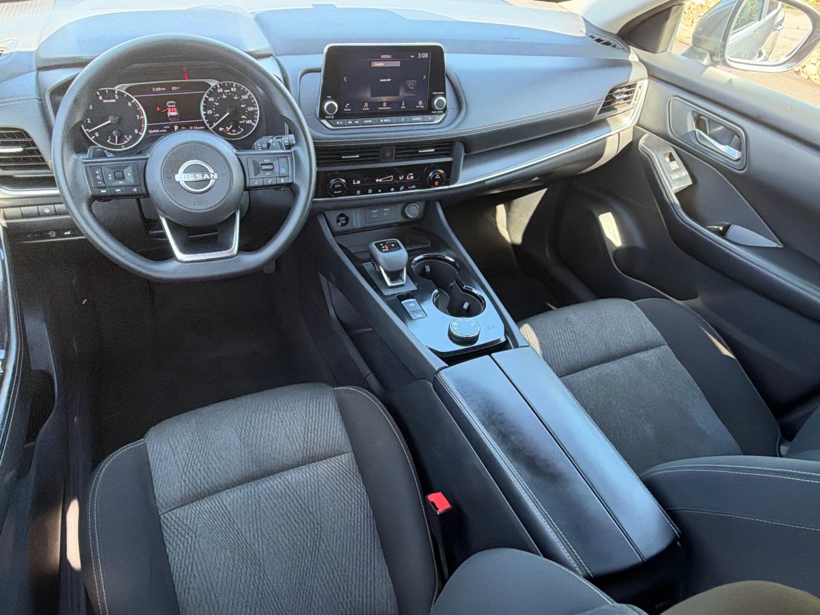 Used 2024 Nissan Rogue SV AWD/4WD image 23