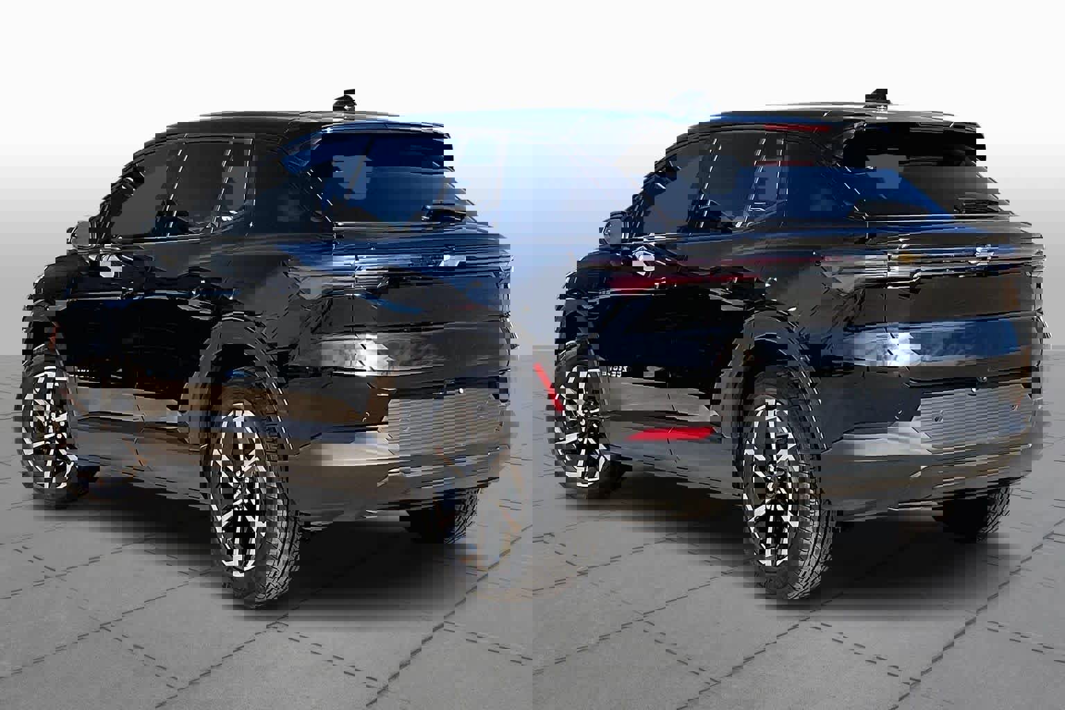 Certified 2025 Chevrolet Equinox EV LT w/ Comfort Package image 12