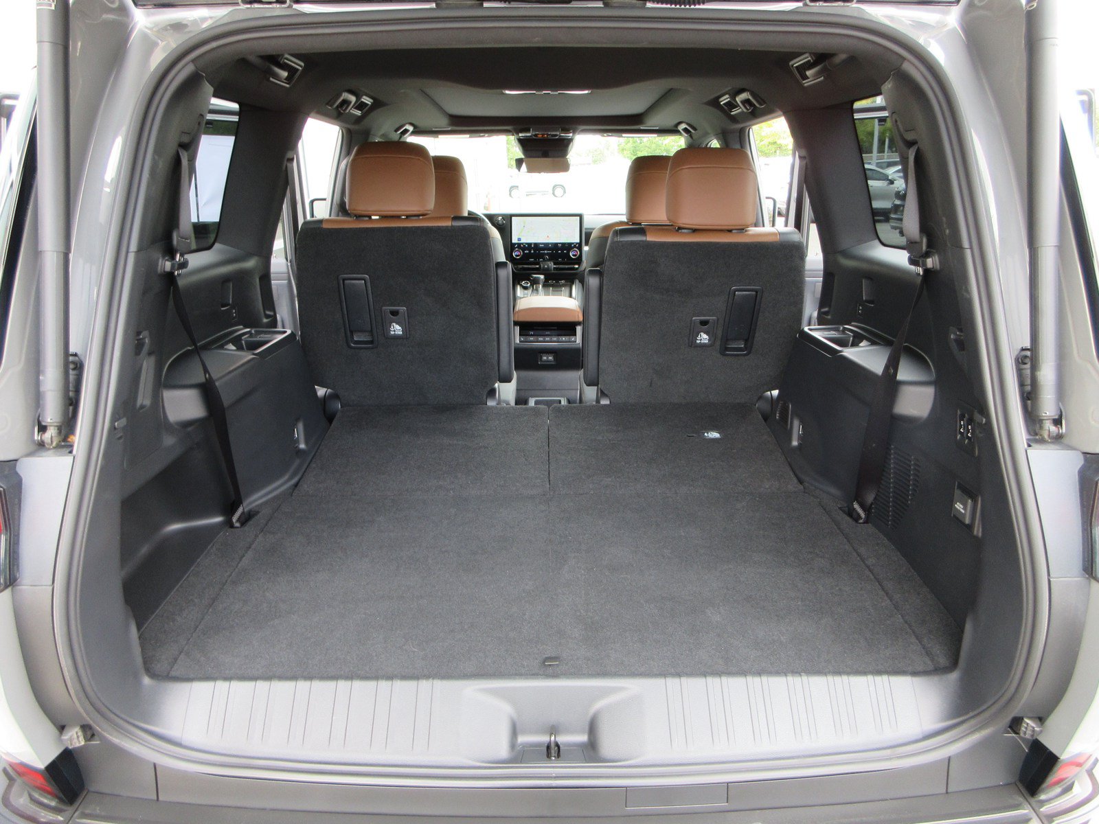 Used 2024 Lexus GX 550 w/ Accessory Package (31) AWD/4WD image 58