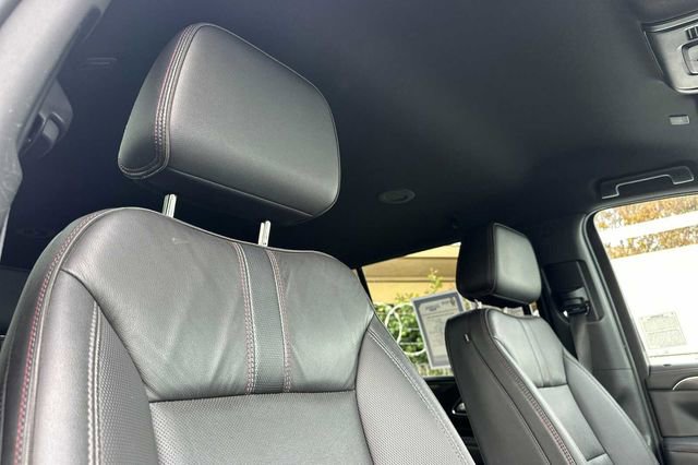 Used 2022 Chevrolet Suburban RST image 15