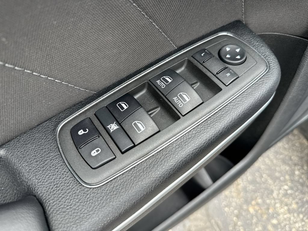 Used 2022 Dodge Charger R/T RWD image 13