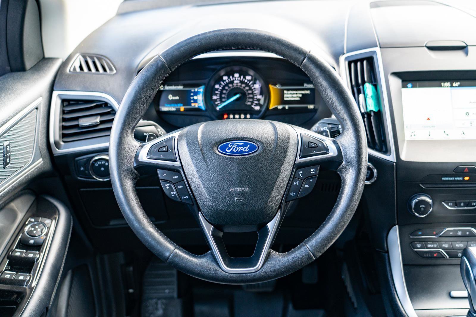 Used 2018 Ford Edge SEL w/ Equipment Group 201A AWD/4WD image 19