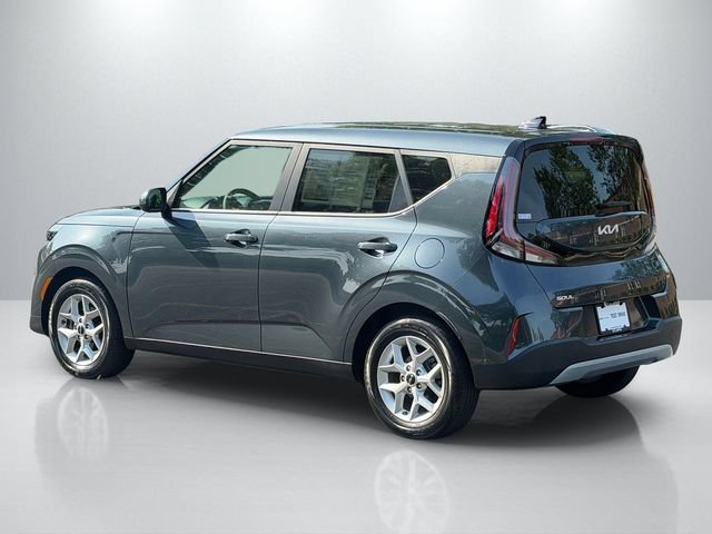 Certified 2023 Kia Soul LX w/ LX Technology Package FWD image 6